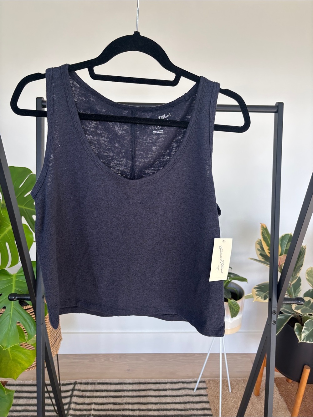 Universal Thread navy Scoop Neck Tank